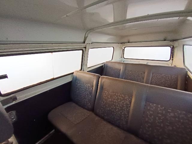 VOLKSWAGEN KOMBI - 2004/2005 — foto 16 de 23