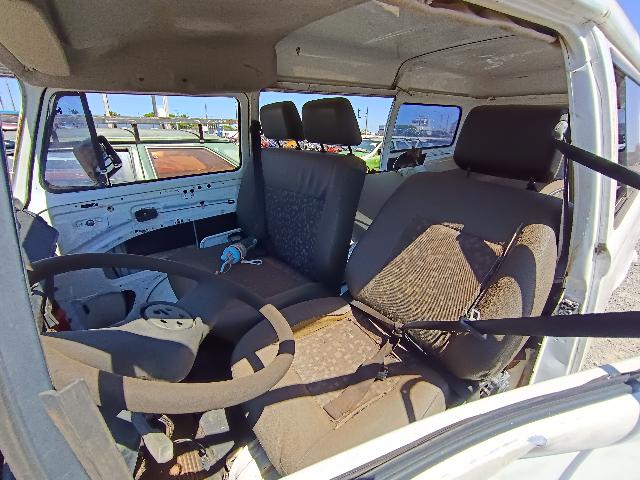 VOLKSWAGEN KOMBI - 2002/2002 — foto 5 de 5