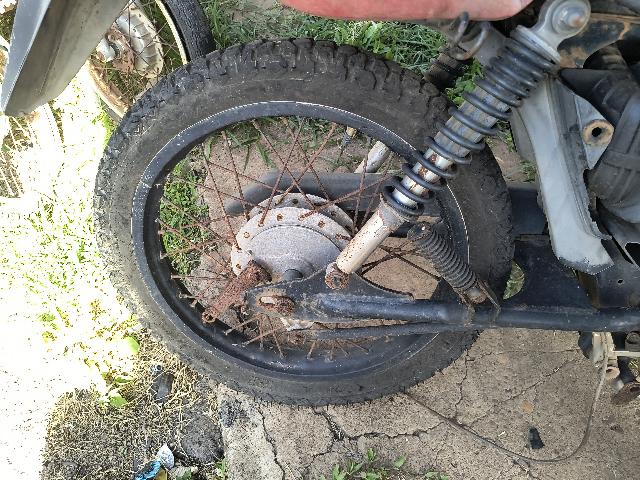HONDA CG 125 FAN ES - 2010/2011 — foto 18 de 21