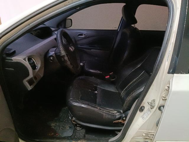 TOYOTA ETIOS SD XLS - 2013/2013 — foto 10 de 33