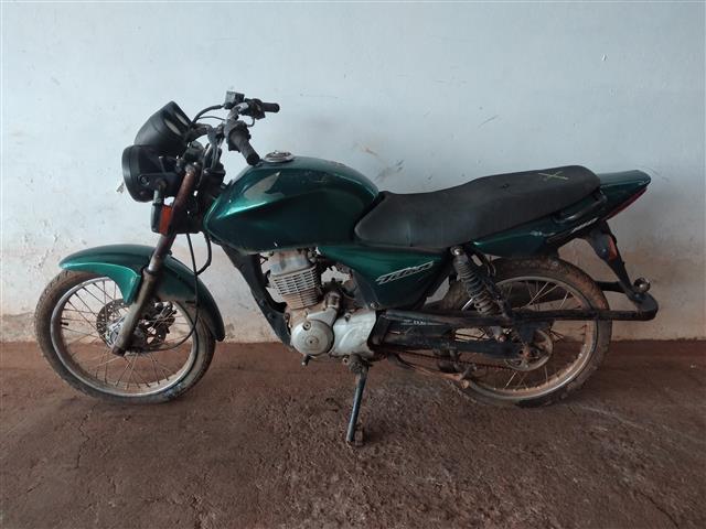 Honda CG 150 Titan ESD 2005 em leilão