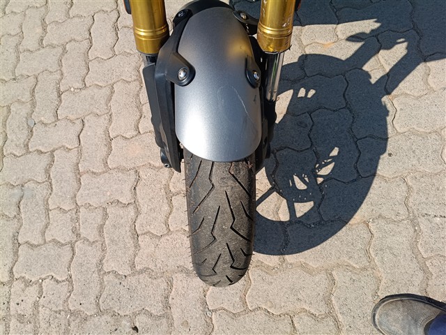 TRIUMPH SPEED 400 - 2025/2025 — foto 13 de 17