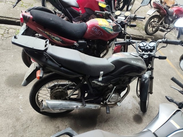 HONDA - CG 125 FAN - leilão extrajudicial - CURITIBA PR - lance mínimo R$ 1.800