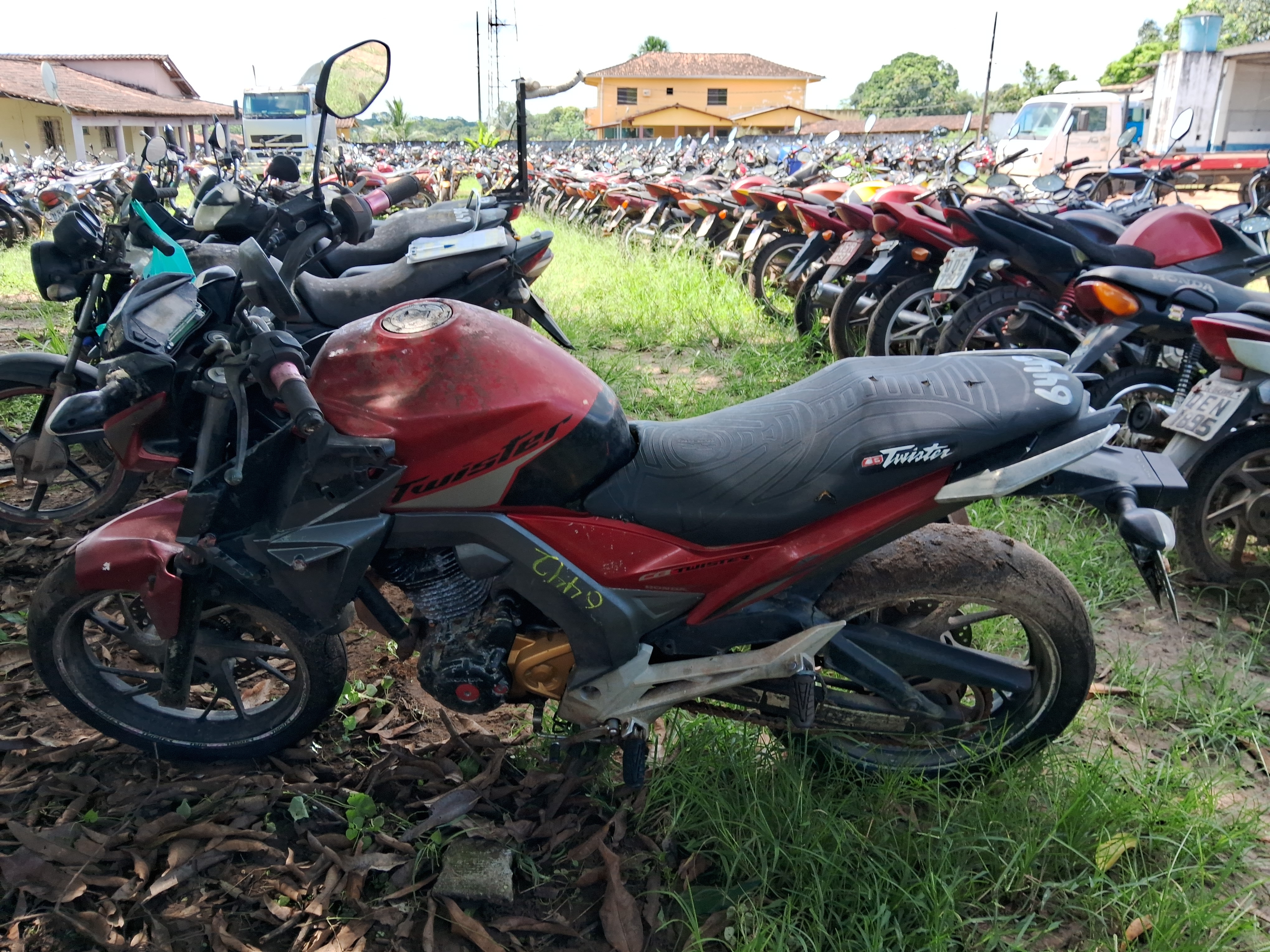 HONDA - CB 250F TWISTER - leilão extrajudicial - CASTANHAL PA - lance mínimo R$ 638
