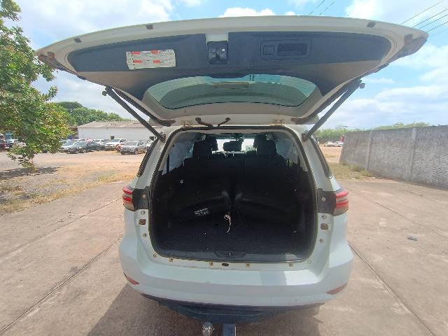 TOYOTA HILUX SWSRXA4FD - 2022/2023 — foto 23 de 40