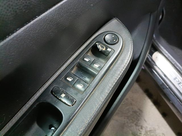 PEUGEOT 307 SDFELINE A - 2008/2009 — foto 32 de 40