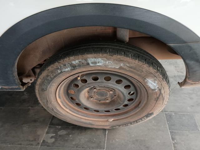 VOLKSWAGEN SAVEIRO 1.6 CS - 2012/2013 — foto 25 de 27
