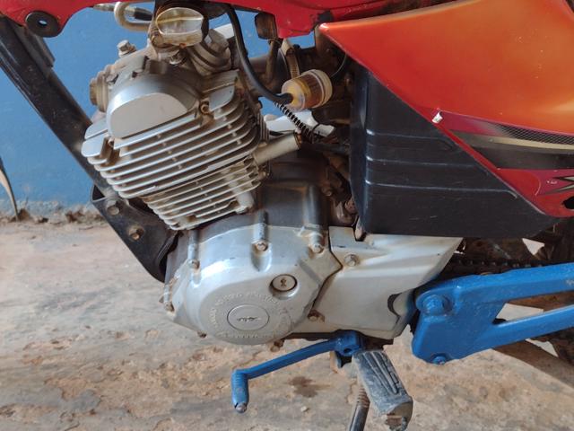 YAMAHA YBR 125ED - 2007/2008 — foto 12 de 13