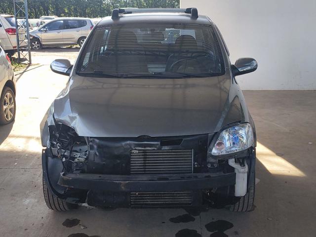 VOLKSWAGEN FOX 1.0 - 2005/2005 — foto 19 de 31