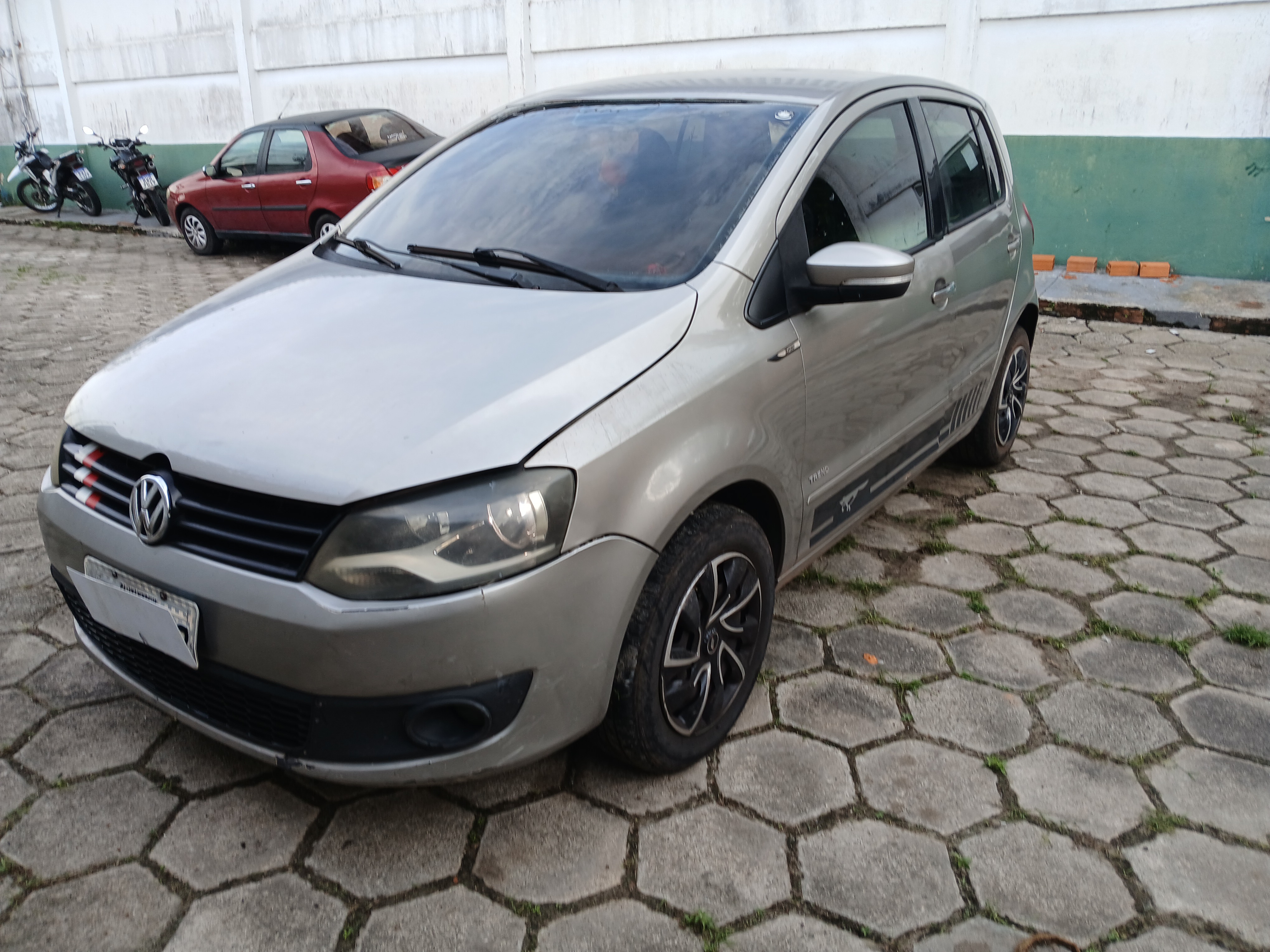 Volkswagen FOX 1.0 GII 2011 em leilão