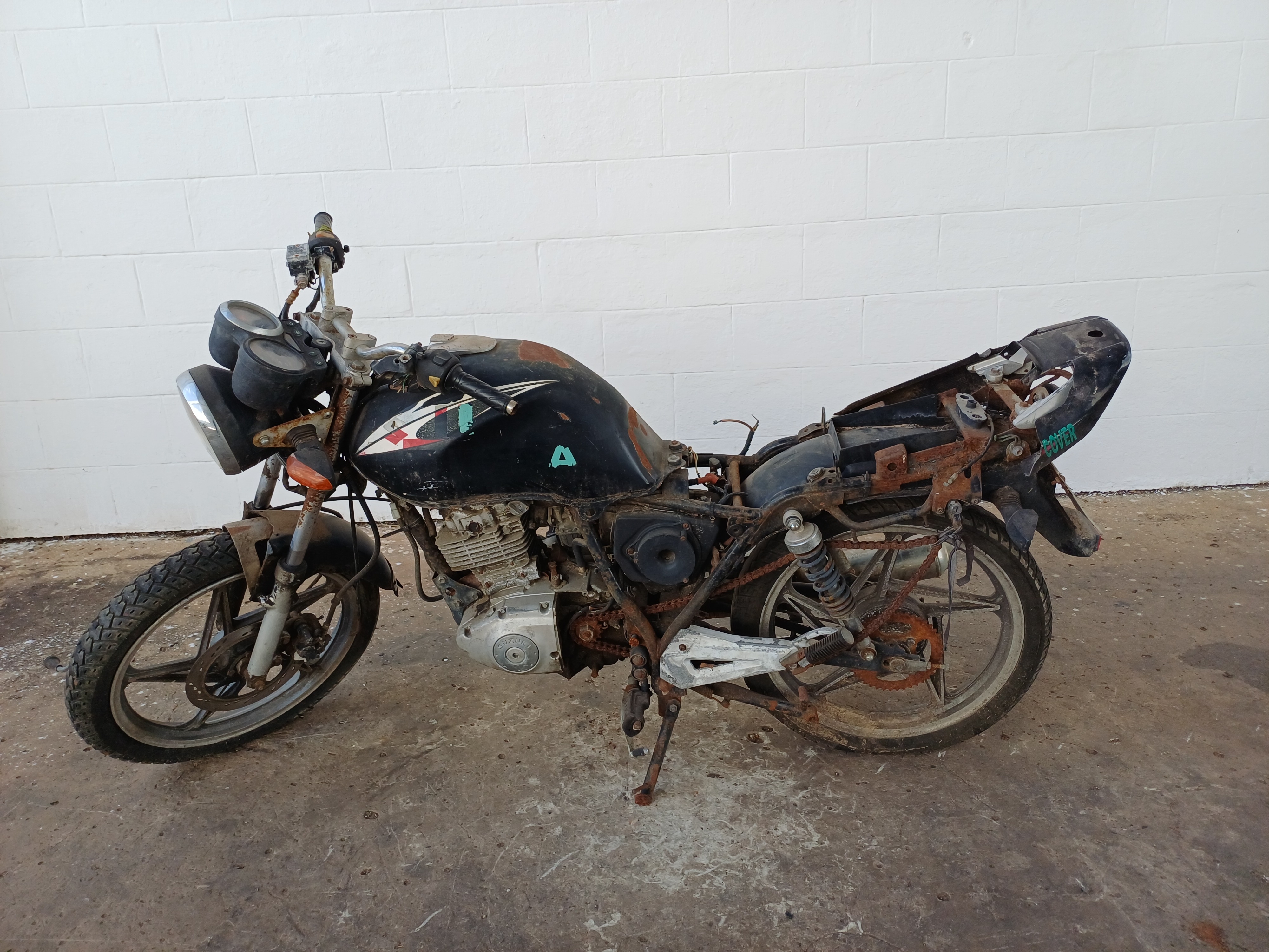 SUZUKI EN125 YES