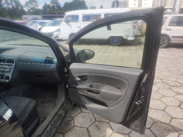 FIAT PUNTO ATTRACTIVE - 2011/2012 — foto 20 de 24