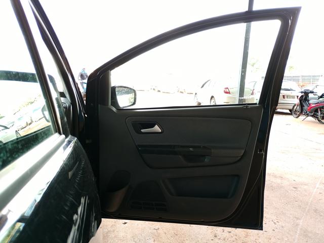 VOLKSWAGEN FOX 1.6 GII - 2011/2011 — foto 19 de 40