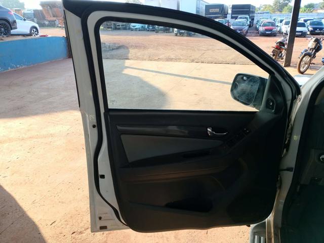 CHEVROLET S10 LTZ FD2 - 2013/2014 — foto 16 de 40