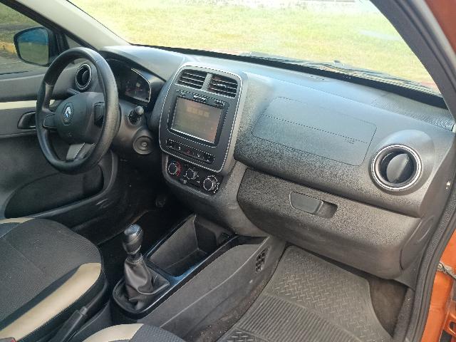 RENAULT KWID INTENS 10MT - 2017/2018 — foto 15 de 40