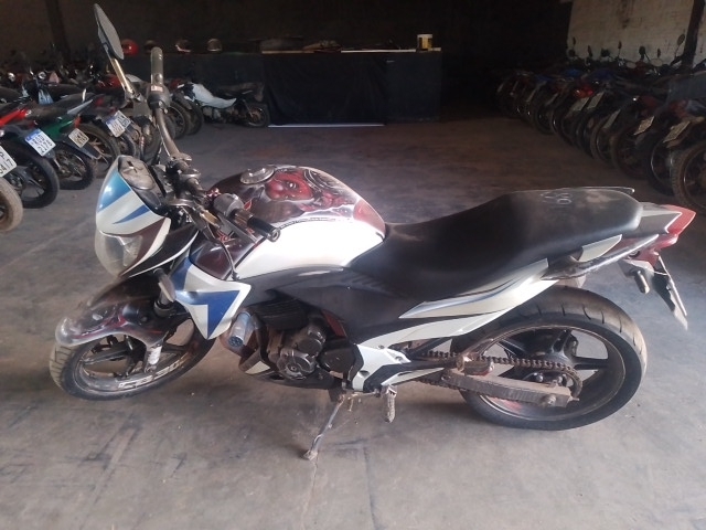 HONDA - CB 300R - leilão extrajudicial - MARABÁ PA - lance mínimo R$ 6.029