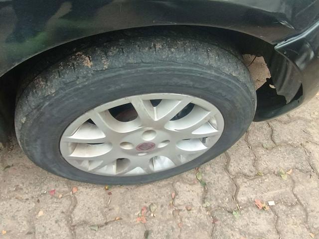 FIAT PUNTO ELX 1.4 - 2009/2009 — foto 26 de 27