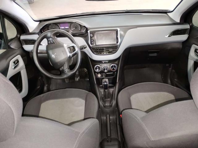 PEUGEOT 208 ALLURE - 2013/2014 — foto 5 de 32
