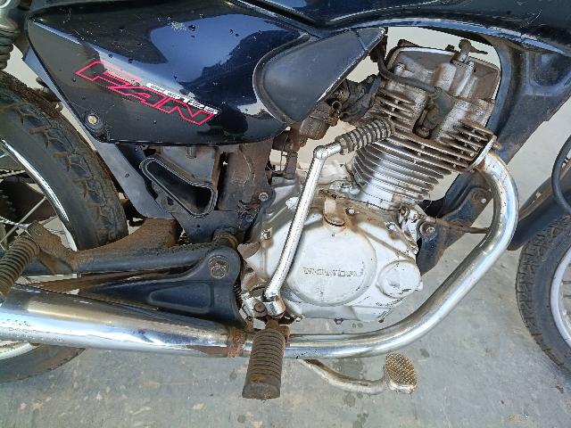 HONDA CG 125 FAN - 2006/2006 — foto 11 de 14