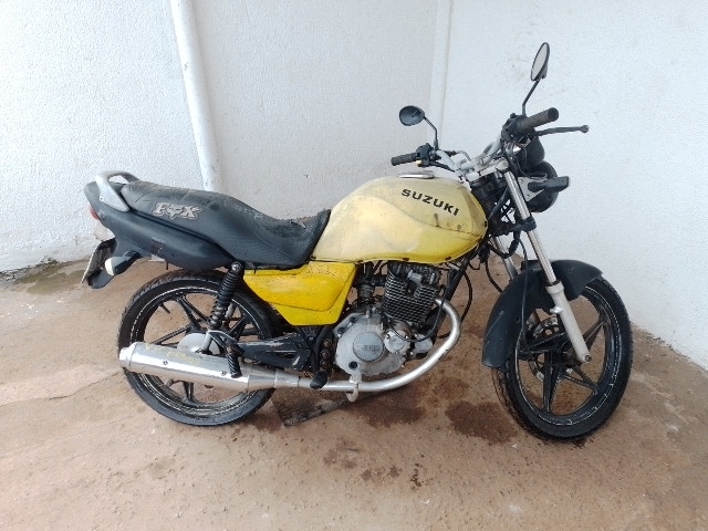 Suzuki En125 YES SE 2011 em leilão