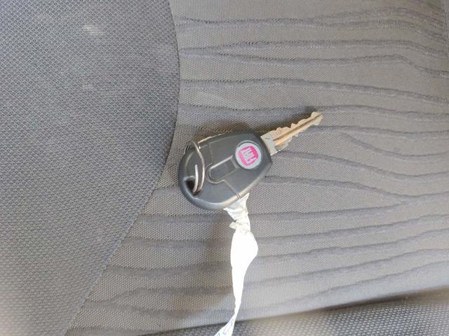 FIAT UNO WAY 1.0 - 2011/2012 — foto 32 de 33
