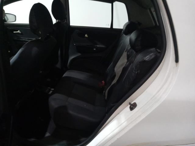 VOLKSWAGEN FOX 1.6 GII - 2012/2013 — foto 14 de 40