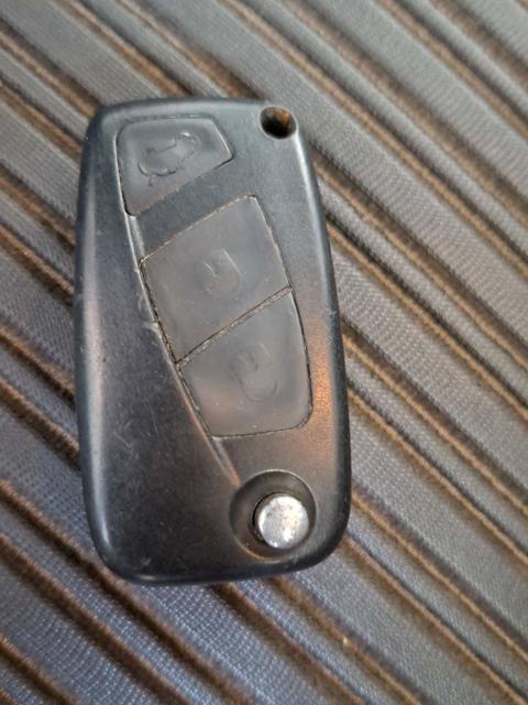 IDEA ESSENCE 1.6 16V FLEX - 2013/2013 — foto 22 de 26