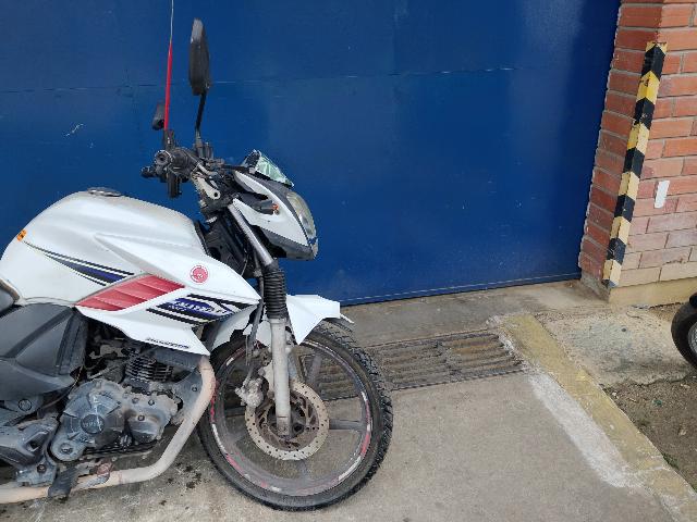 YAMAHA YS150 FAZER SED - 2014/2014 — foto 9 de 25