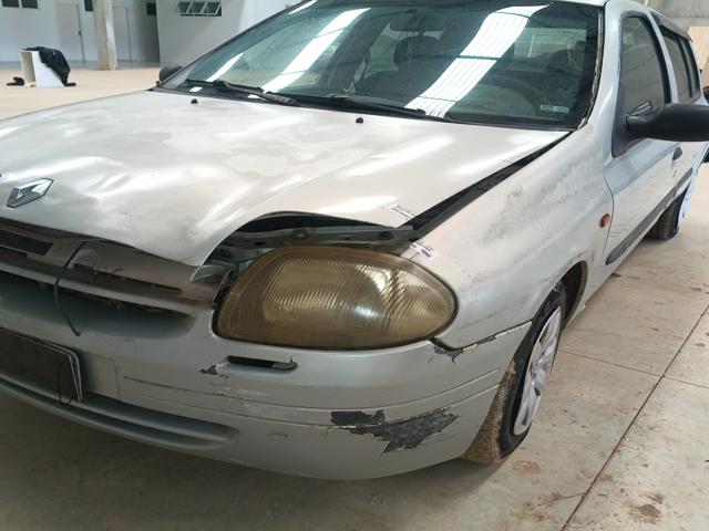 RENAULT CLIO RL 1.0 - 2002/2003