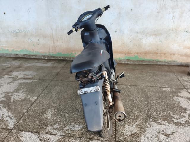 HONDA C100 BIZ ES - 2004/2004 — foto 4 de 11
