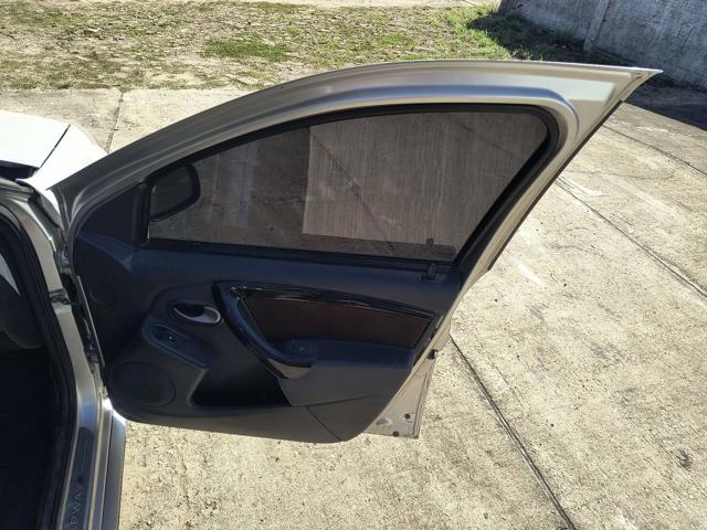 RENAULT SANDERO STW 16HP - 2012/2013 — foto 13 de 26
