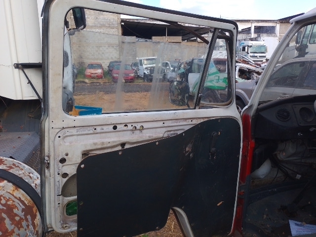 VOLKSWAGEN KOMBI - 1997/1997 — foto 7 de 22