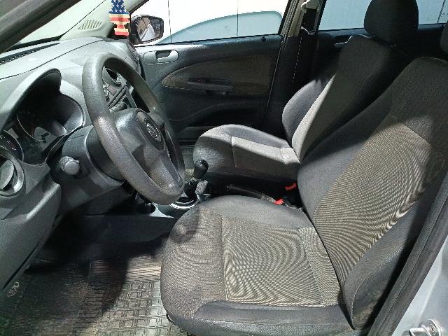 VOLKSWAGEN NOVO GOL 1.0 CITY - 2013/2014 — foto 17 de 40