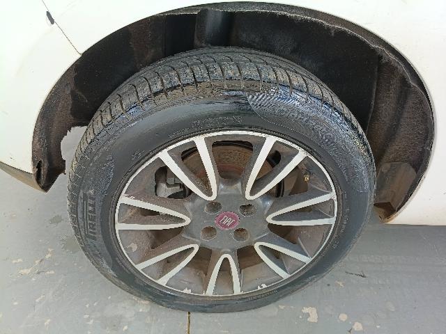FIAT BRAVO ESSENCE 1.8 - 2013/2014 — foto 11 de 25
