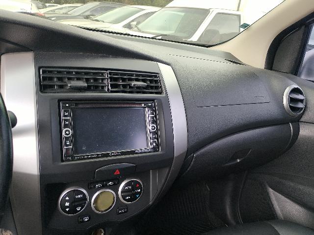 Foto 20 de 30: LIVINA 18SL - 2011/2012