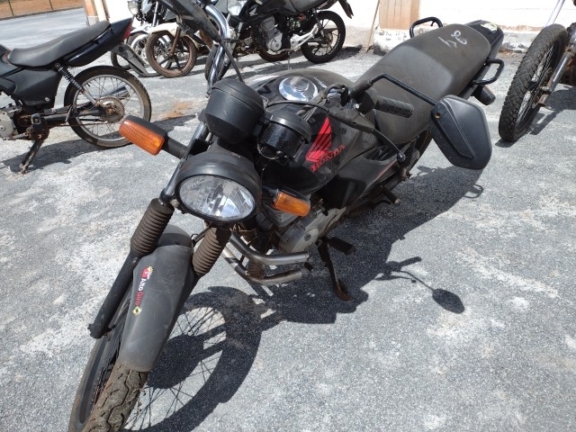 HONDA - CG 125 FAN KS - leilão extrajudicial - SAMAMBAIA DF - lance mínimo R$ 3.300