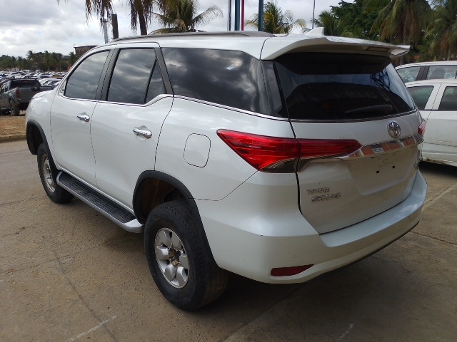 TOYOTA HILUX SWSRXA4FD - 2023/2023 — foto 4 de 40
