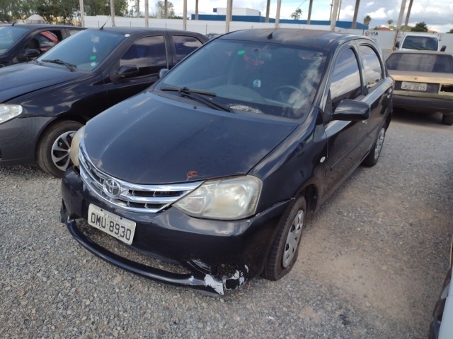 TOYOTA - ETIOS HB XS - leilão extrajudicial - SAMAMBAIA DF - lance mínimo R$ 13.600