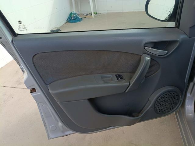 FIAT PALIO ATTRACTIV 1.0 - 2012/2012 — foto 13 de 27