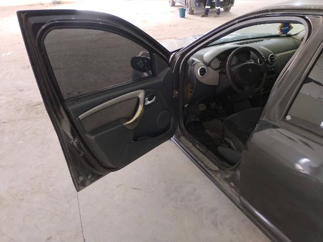 RENAULT SANDERO PRI 16 - 2008/2008 — foto 15 de 28