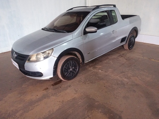 Volkswagen Saveiro 1.6 CE 2013 em leilão