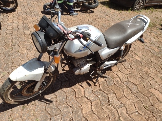 SUZUKI - EN125 YES - leilão extrajudicial - SAMAMBAIA DF - lance mínimo R$ 1.300