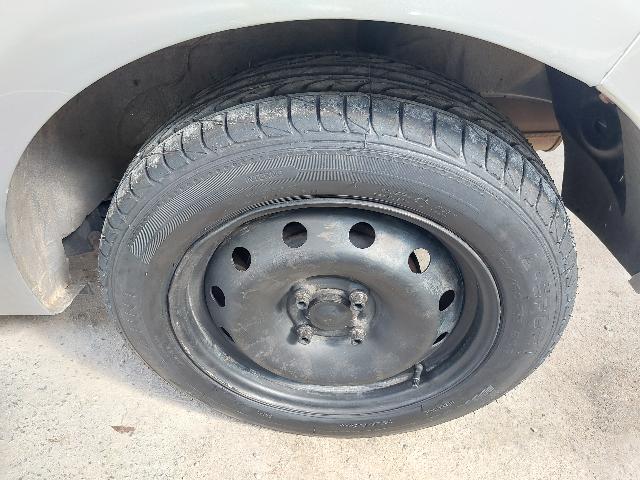 RENAULT SANDERO EXP 16 - 2011/2012 — foto 38 de 40