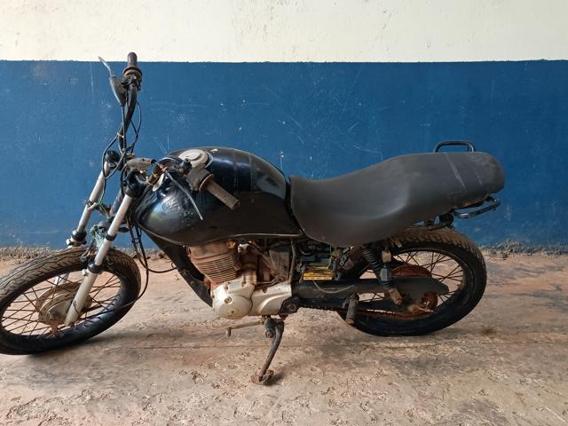 Honda CG 125 FAN ES 2011 em leilão