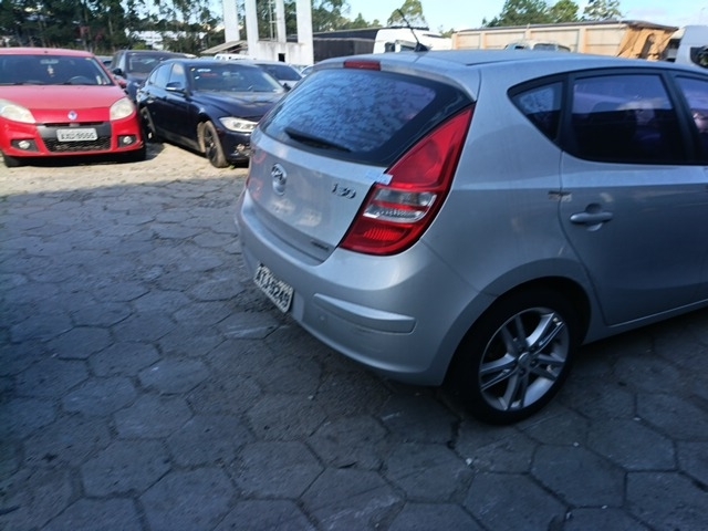 HYUNDAI I30 2.0 - 2010/2011 — foto 6 de 10