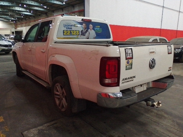 VOLKSWAGEN AMAROK CD 4X4 HIGH - 2016/2016 — foto 4 de 40