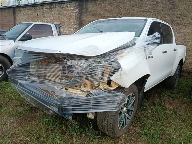 TOYOTA HILUX CDSRXA4FD - 2015/2016 — foto 7 de 37