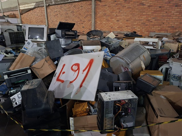 91 - Caixa de som amplificada, televisores, impressoras, chr