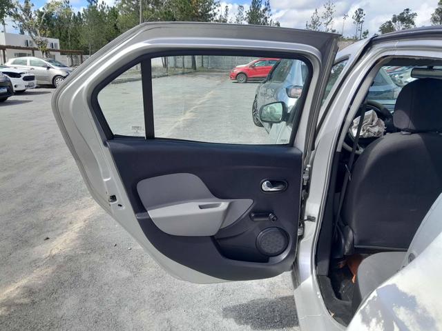 RENAULT LOGAN EXPR 1016V - 2015/2016 — foto 12 de 40
