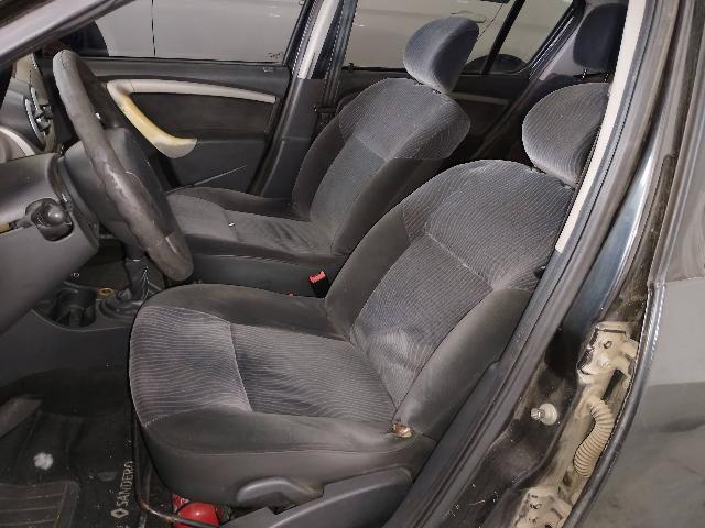 RENAULT SANDERO PRI 16 - 2008/2008 — foto 12 de 28